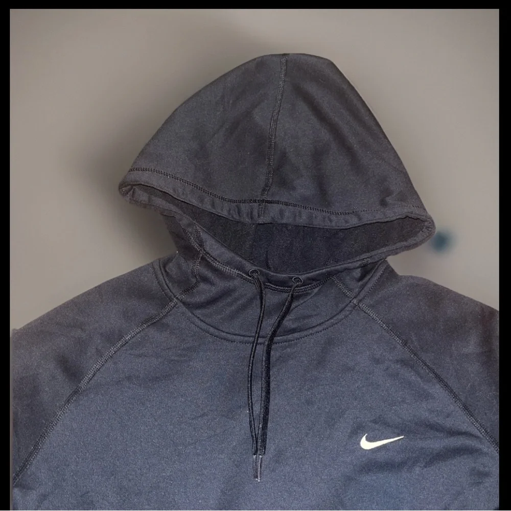 Nike Charcoal Pullover With Iconic Swoosh THERMA-FIT Pullover Hoodie Regular Fit